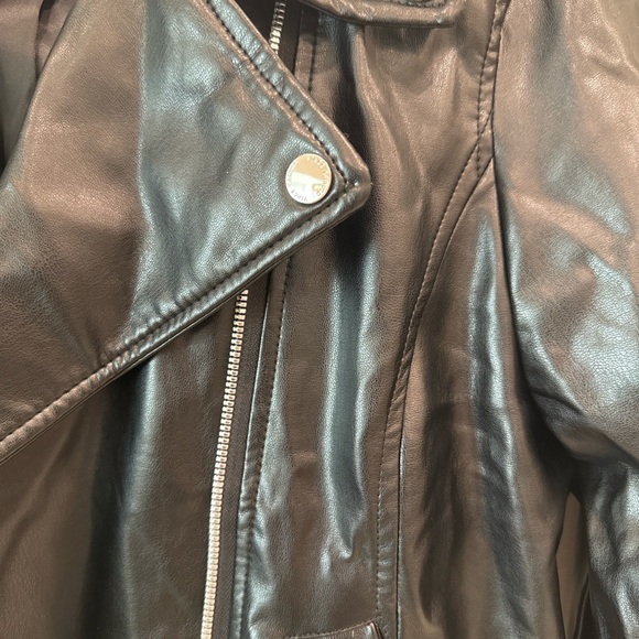 Vince Camuto Black Faux Leather Moto Jacket Size Medium - Picture 4 of 5